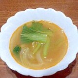 玉ねぎとチンゲン菜スープ